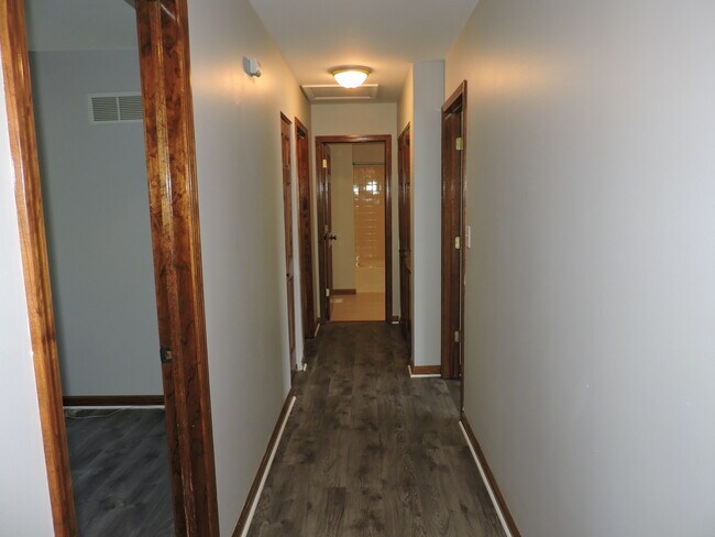 Building Photo - 1334 Gloucester Cir
