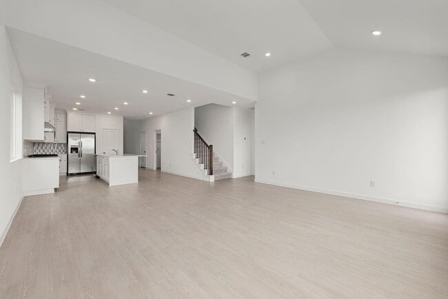 Building Photo - 6411 Symphony Wave Dr