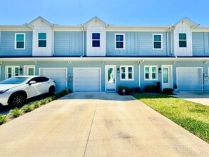 Building Photo - 3722 W Mango Ave