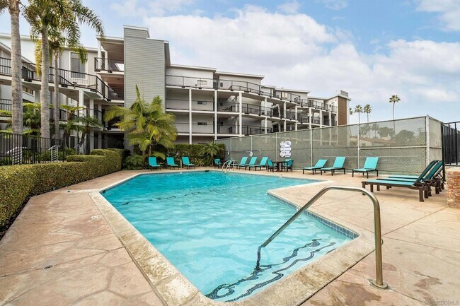 Building Photo - 8110 El Paseo Grande
