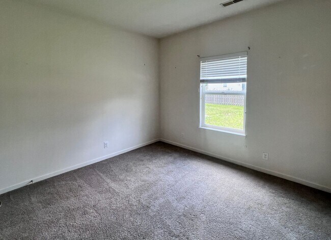Building Photo - Newer Ranch Home in Avalon Bluff - 3 Bedrooms Plus a Den