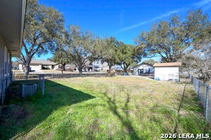 Building Photo - 206 McCoy