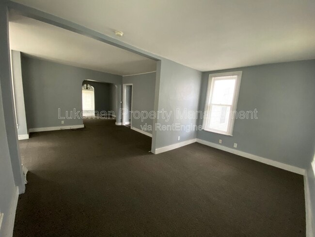 Building Photo - 727 Wheaton Ave