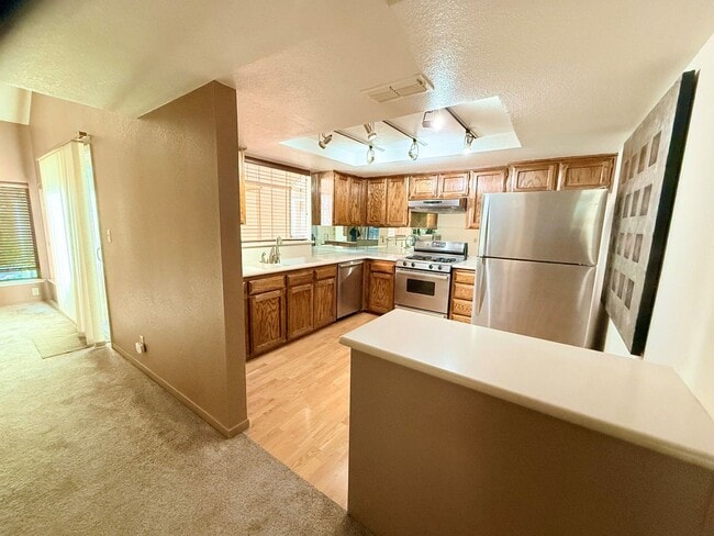 Building Photo - Beautiful Cal Park Rental Property!