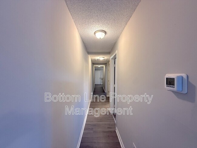 Building Photo - 910 N Morris St