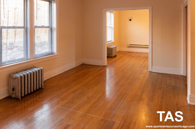 Building Photo - 617 W Melrose St