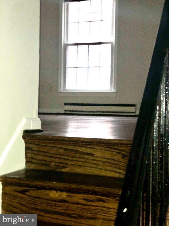 Building Photo - 900 24th St NW