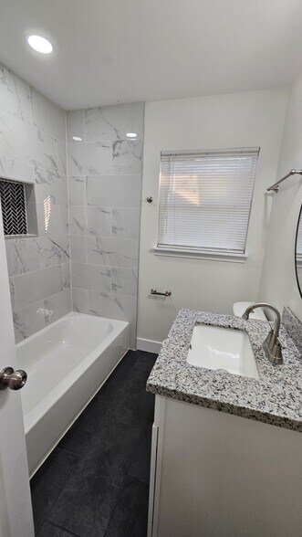 Building Photo - 6806 Jay St