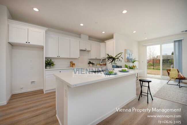 Building Photo - 548 Fox Hunt Wy