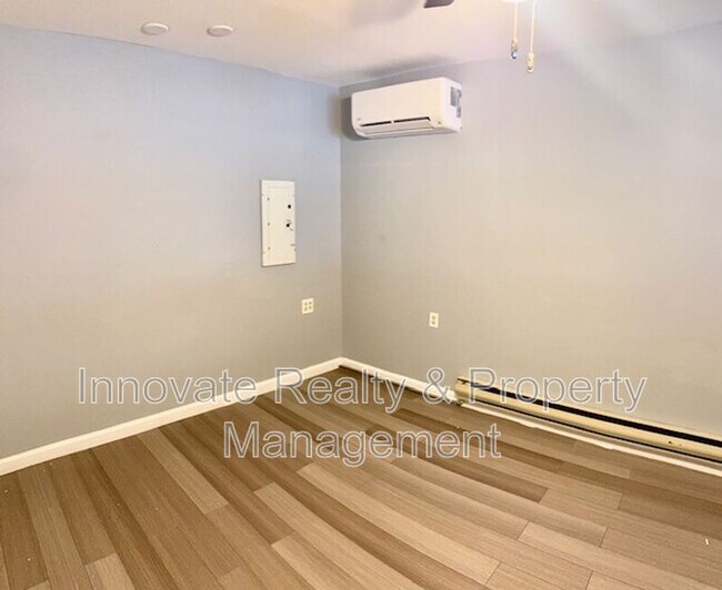 Building Photo - 1126 Sunset Ln