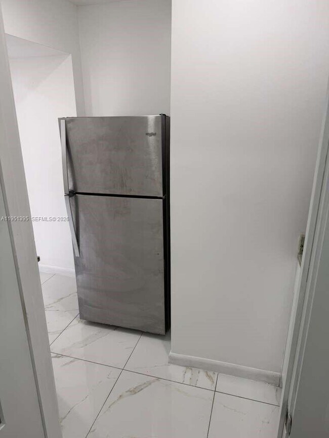 Building Photo - 10726 SW 147th Ct