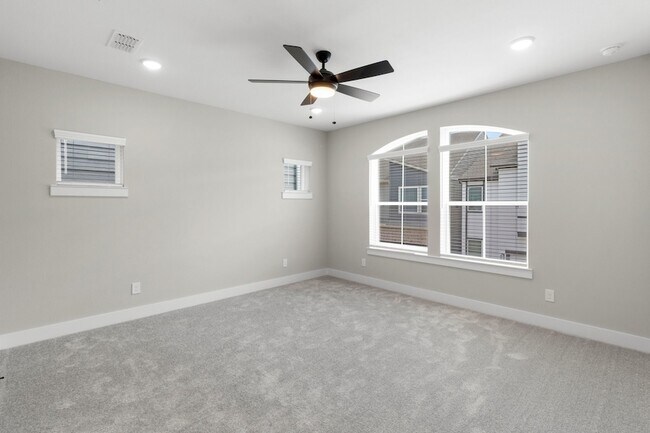 Building Photo - 16030 Mason Run Dr