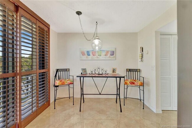 Building Photo - 10000 S Ocean Dr