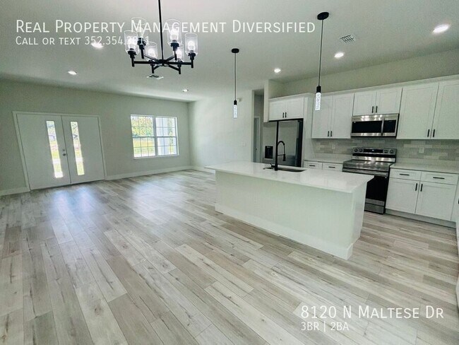 Building Photo - 8120 N Maltese Dr