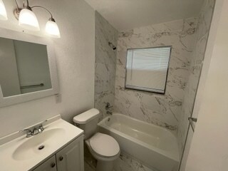 Building Photo - 7015 Maclura Dr
