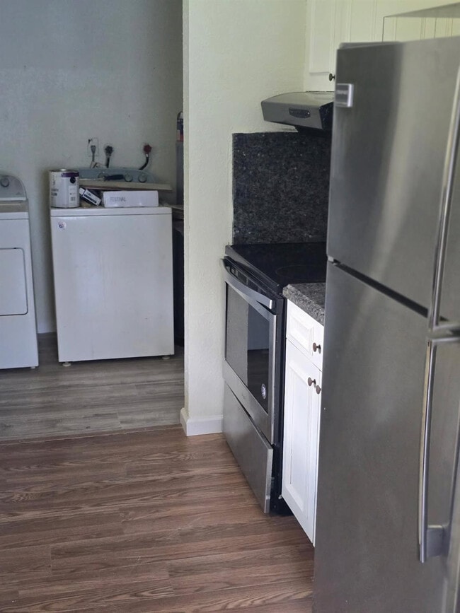 Building Photo - 2710 NW 9th St