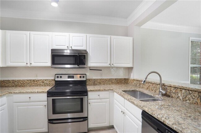Building Photo - 1106 Westchester Ridge NE