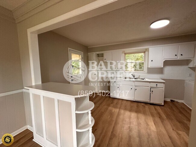Building Photo - 2-bed 1-Bath House