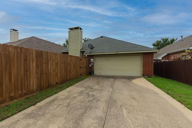 Building Photo - 2034 Westbury Ln