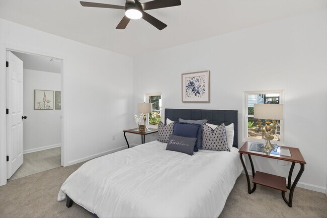 Building Photo - 13648 Track Ln