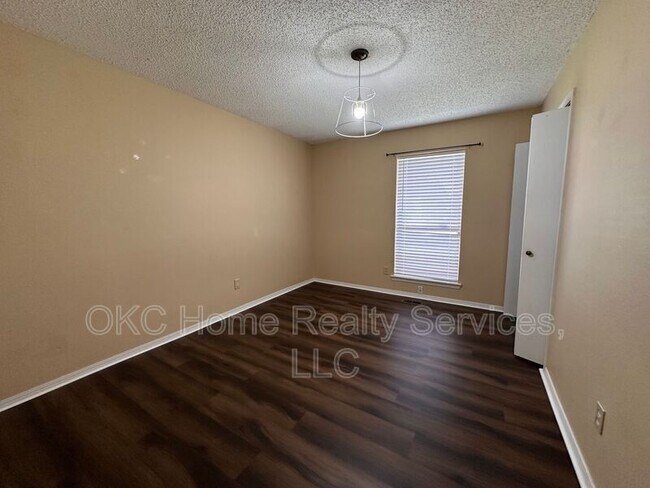 Building Photo - 3110 N Wheeler Cir