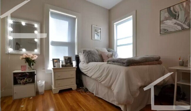 Building Photo - 9/1/26 Renovated Wadsworth St 4BR/2BA, cen...