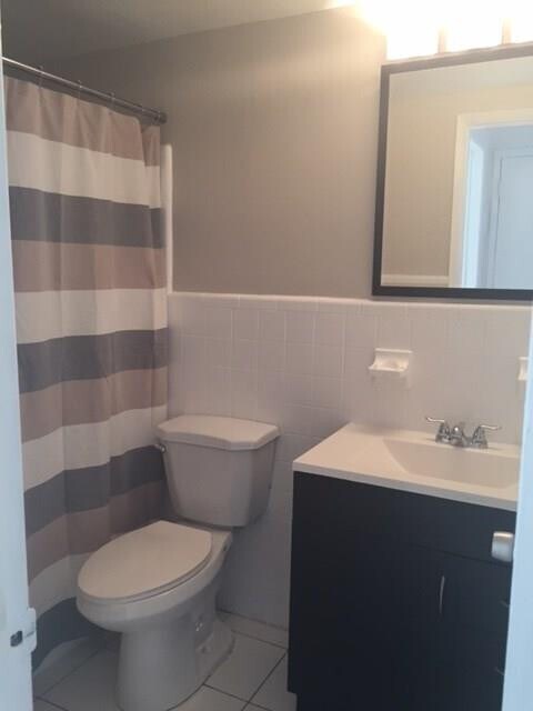 Building Photo - 1812 E Oakland Park Blvd