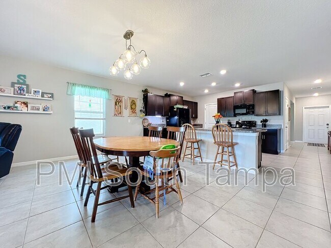 Building Photo - 11116 Sage Canyon Dr.
