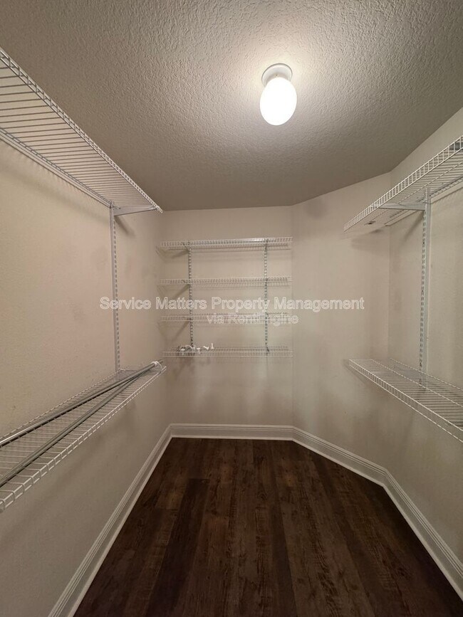 Building Photo - 5529 Cane Syrup Cir