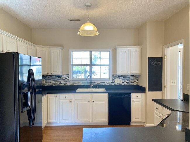 Building Photo - 42 Westminster Pl