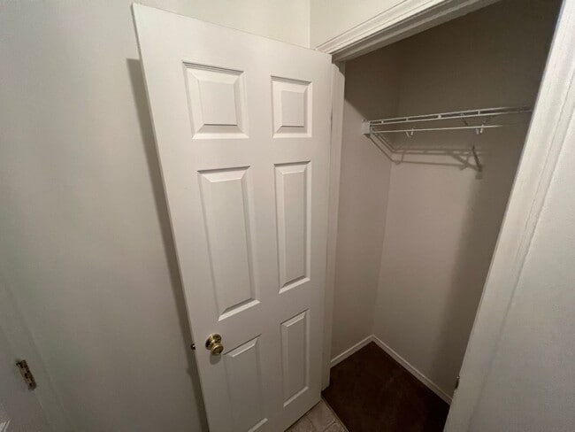 Building Photo - Spacious 2 Bed, 1.5 Bath in CDA!