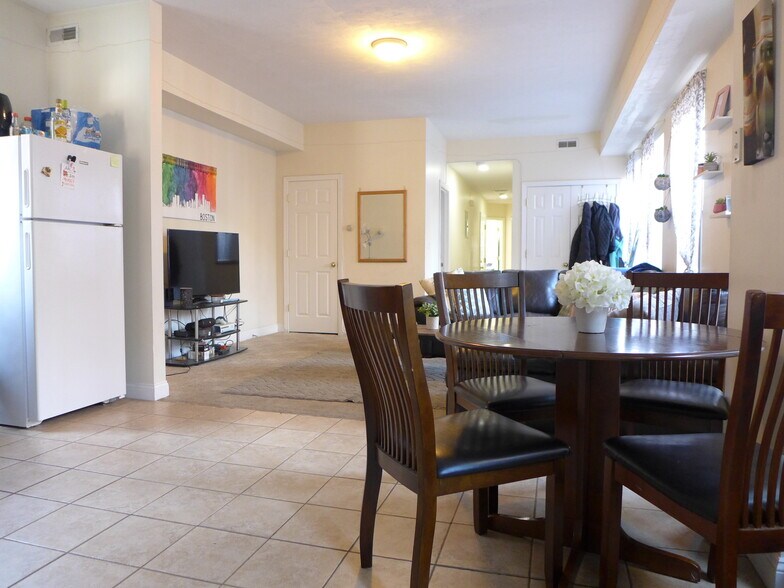 Building Photo - 22 S Huntington Ave