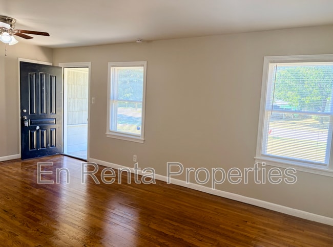 Building Photo - 1408 Cairn Cir