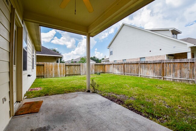 Building Photo - 6014 Starbrook Creek Dr