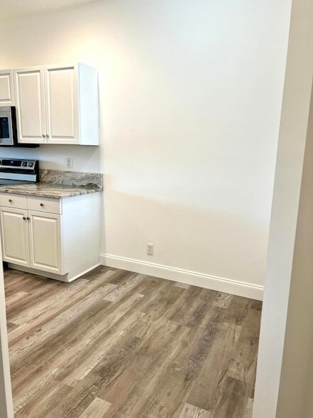 Building Photo - 10253 Vía Hibiscus