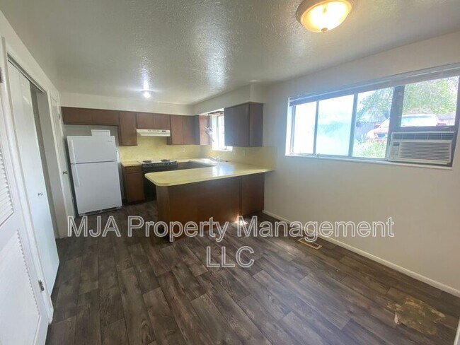 Building Photo - 1428 W 300 N