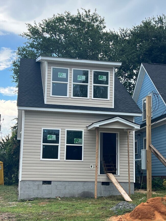 Building Photo - 1218 House St