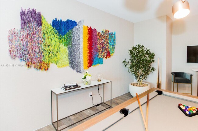 Building Photo - 650 NE 32nd St