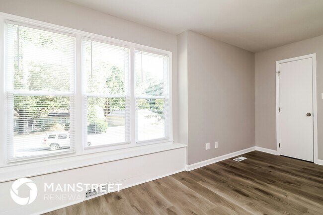 Building Photo - 104 Artesian Dr