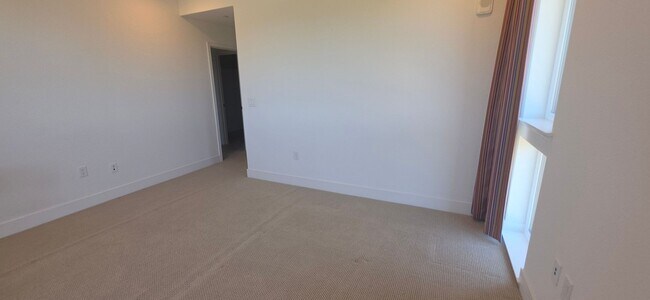 Building Photo - Luxury New Build with 2 En-Suites | Quartz Kitchen | Prime Fremont Location