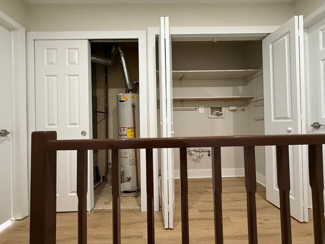 Building Photo - 11 Van Buren Pl