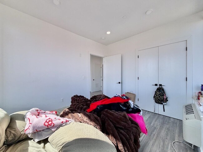 Building Photo - 327 Communipaw Ave