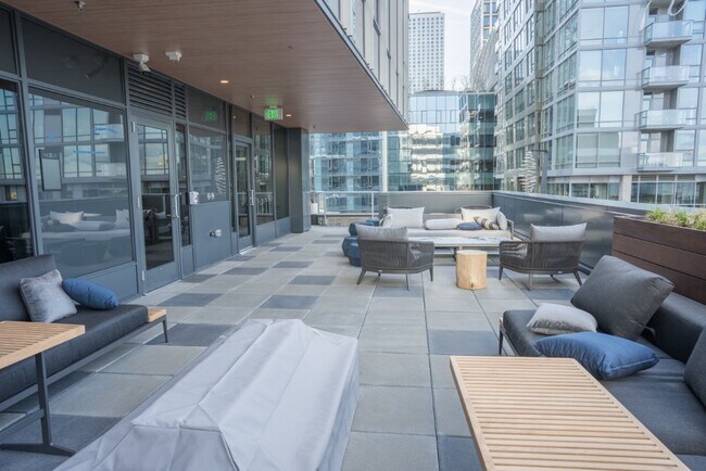 Building Photo - 2Bd/2Ba Seattle Condo