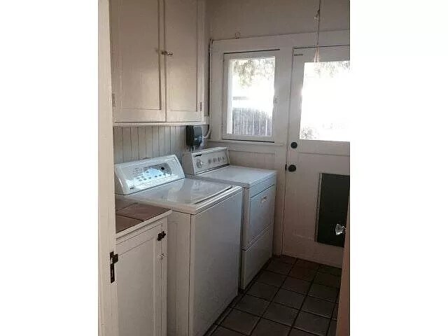 Laundry Room - 671 Kingsley Ave