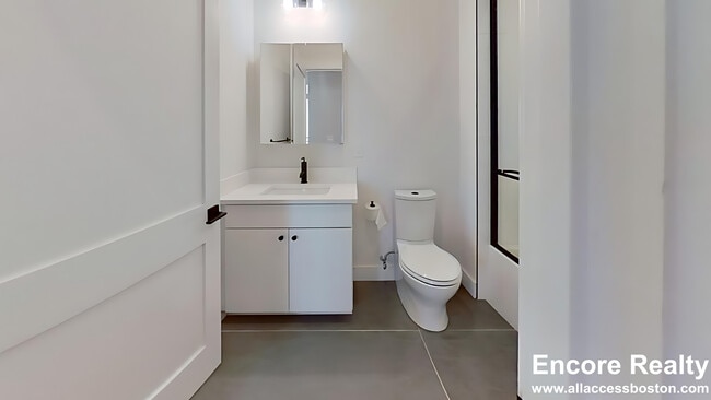 Building Photo - 16-18 Highgate St. Unit 108