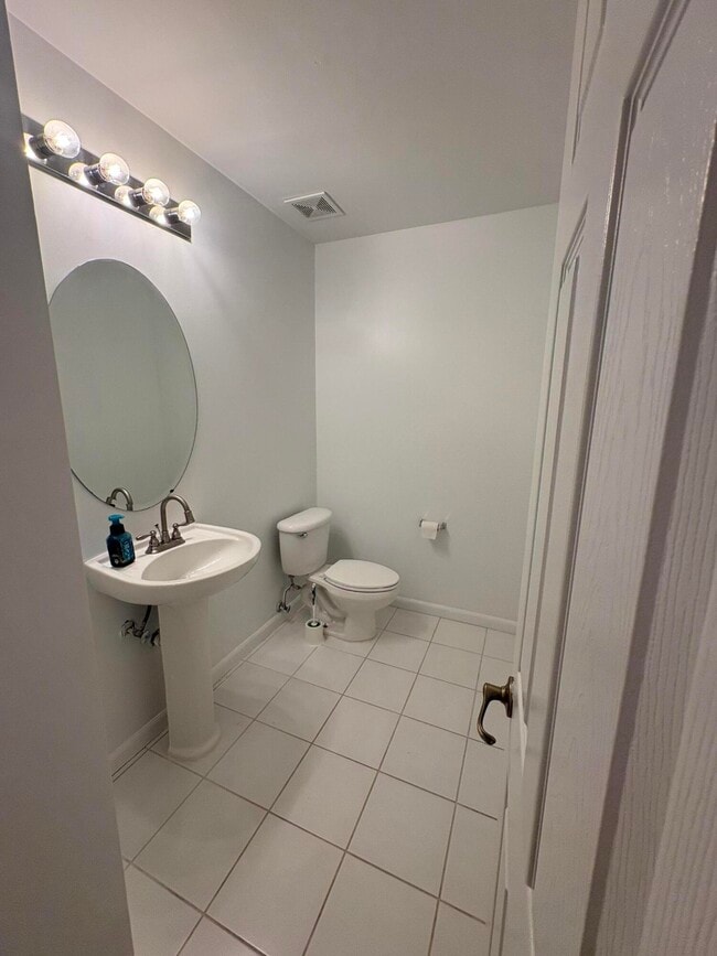 Building Photo - 2000 NW 99th Way