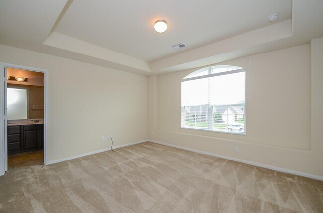 Building Photo - 14935 Vinegrove Falls Ct