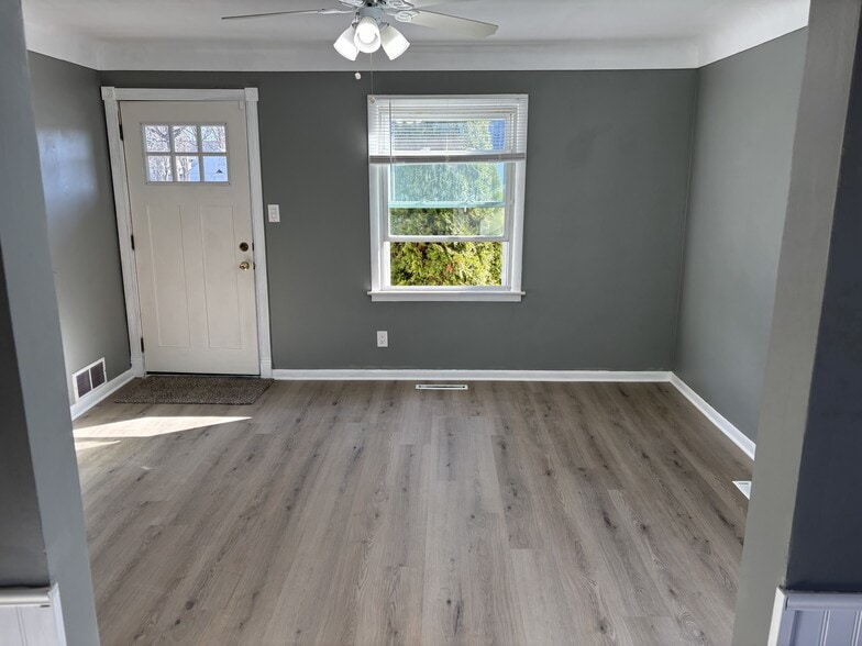 Building Photo - 19029 Victor St