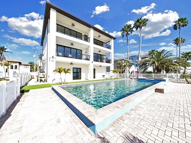 Building Photo - 882 Bay Point Dr