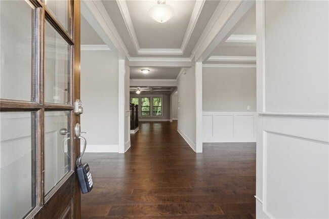 Building Photo - 710 Deer Holw Trce